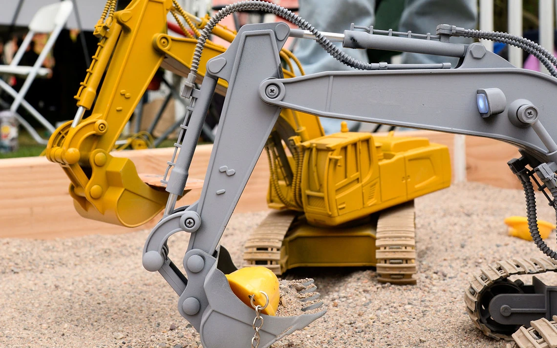 A yellow digging shovel.